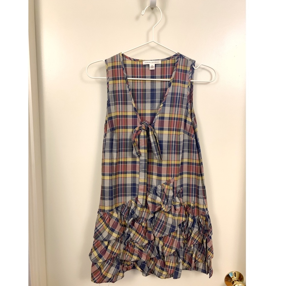 Banana Republic plaid bottom ruffle tank shirt